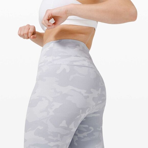 Lululemon Wunder Under High-Rise Tight 25" *Luxtreme Camo - Picture 5 of 14